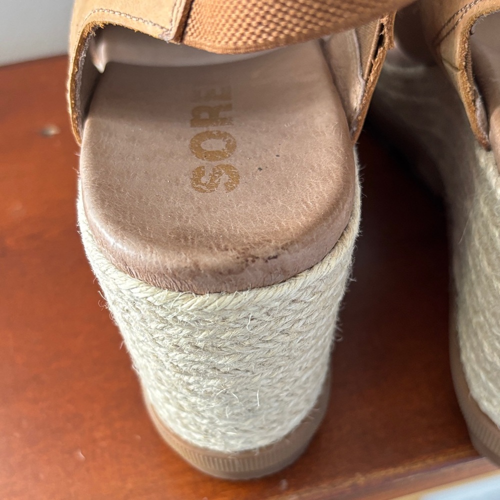 SOREL Joanie II Tan Wedge Espadrille Sandals 9 - Picture 8 of 11